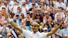 Federer ide ďalej, vyrovnal rekord Navrátilovej