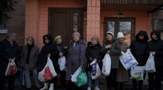 Rusi odviedli z Ukrajiny takmer pol milióna „zajatcov“. Berú im pasy a posielajú ich pracovať, tvrdí Kyjev