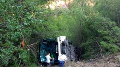 Neďaleko obľúbenej tureckej Antalye havaroval autobus s turistami. Desiatky zranených