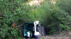 Neďaleko obľúbenej tureckej Antalye havaroval autobus s turistami. Desiatky zranených