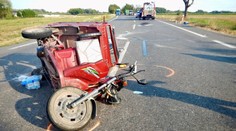 Neďaleko Komárna vrazil do trojkolky nákladiak. Muž nemal šancu prežiť