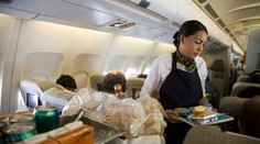 V cene letenky sa nenajete. Veľká európska spoločnosť už nebude poskytovať jedlo na palube zadarmo