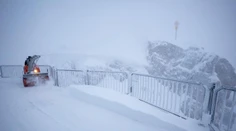 V Alpách napadli desiatky centimetrov snehu. Pod najvyšším vrchom Nemecka uviazlo 29 horolezcov