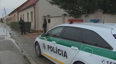 Ženu, ktorá zaútočila na svojho muža a dieťa, vzal sudca do väzby