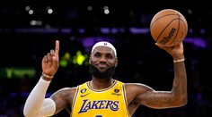 Ako nik iný. Legendárny LeBron tromfol ďalší bájny míľnik