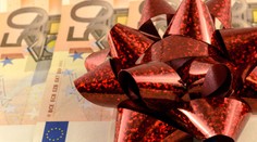 Šesť z desiatich mladých očakáva pod stromčekom hotovosť