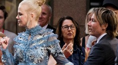 Hádka priamo pred novinármi. Manžel Nicole Kidman v slzách