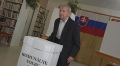 Pán Imrich pred týždňom oslávil 100. narodeniny, dnes si zaspomínal, ako sa volilo kedysi