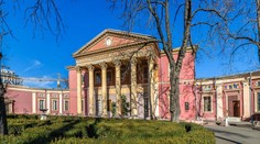 Na ukrajinskú Odesu zaútočila ruská raketa, hlásia päť zranených