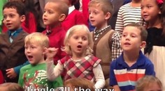 Rozkošné video: Vianočná koleda v podaní hluchonemého dievčatka