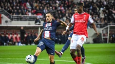 Marseille nebodoval prvý raz v sezóne, Paríž sa zmohol len na červenú kartu