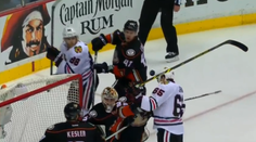 Parádna hlavička. Smola, že v hokeji takýto gól neplatí