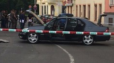 V Prahe explodovala trhavina pod prednou kapotou Lexusu