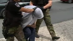 Muž odrezal žene hlavu, lekári ho vraj nevyšetrili včas