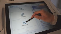 Samoobslužné pokladne nájdete už aj na niektorých úradoch. Mestá a obce testujú multifunkčné kiosky