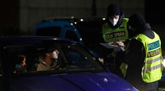 Českí colníci zabavili špekulantom státisíce rúšok, zrejme ich chceli vyviezť z Česka