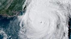 Hurikán Helene udrel na pobrežie Floridy