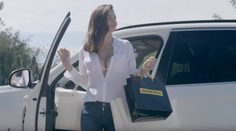 Sexy mamička Miranda predvádzala nové podprsenky i krásne krivky