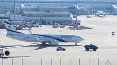 Panika počas letu z Prahy do Izraela. Museli núdzovo pristáť, vyčíňal agresívny cestujúci