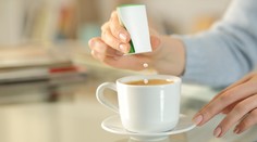 Odborníci varujú. S umelými sladidlami to nepreháňajte, môžu škodiť žalúdku