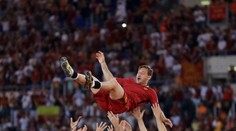 Francesco Totti sa rozlúčil s AS Rím, Neapol do predkola LM