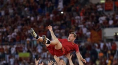 Tottimu sa dostalo veľkej pocty. Toto pre svoju legendu neurobil žiaden klub