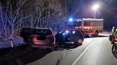 Pri Bzinciach pod Javorinou došlo k vážnej dopravnej nehode, cestu dočasne zatvorili