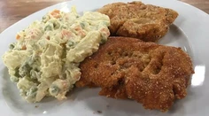 RECEPT NA DNES: Sójové rezne so sojanézovým šalátom