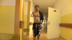 Škrabka na zemiaky mu takmer amputovala celú ruku