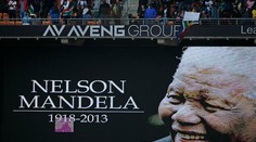 S Mandelom sa príde rozlúčiť sto svetových lídrov