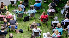 Ďalšie uvoľňovanie opatrení: Od utorka platia nové pravidlá pre hromadné podujatia