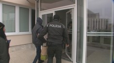 Traja žiaci, ktorí v Prešove lúpili so zbraňou, sa vrátili späť do lavíc: Už spoznali tresty