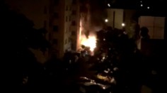 Veľký nočný požiar v Bratislave. Na sídlisku medzi panelákmi šľahali plamene, čierny dym sa šíril okolím