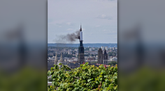 VIDEO: Horela jedna z najkrajších francúzskych katedrál. Požiar vypukol počas renovácie