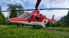 Dvoch ľudí v Žiline zasiahol prúd pri prepájaní káblov v trafostanici. Vážne zranených ich bral vrtuľník