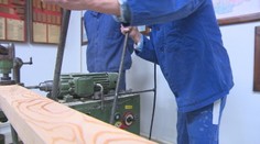 Tíndežeri sa aj za mrežami musia vzdelávať. Takto vyzerá ich režim vo väzení