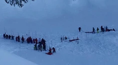 Žiakov zasiahla lavína, učiteľa vyšetrujú pre neúmyselné zabitie