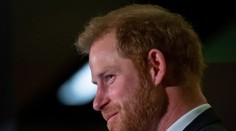 Princ Harry v spoločnosti opäť bez Meghan. Špekuluje sa o manželskej kríze, odborník v tom má jasno