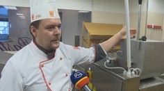 Omeleta s prosciuttom, čerstvou hľuzovkou, rukolou a syrom pecorino