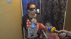 Deťom nadáva a vyhráža sa im smrťou. Matku, ktorá svojskú výchovu zdieľa na internete, už rieši polícia