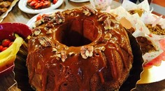 Škoricová bábovka s pekanovými orechami