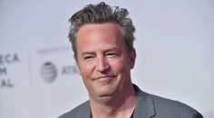 Odišiel Chandler z legendárneho seriálu Priatelia. Zomrel herec Matthew Perry (†54)