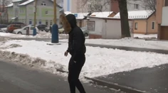 Slovensko zasiahla silná poľadovica. Desiatky nehôd a stovky zranených chodcov
