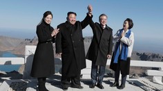 Lídri oboch Kóreí absolvovali výstup na posvätnú horu Pektu