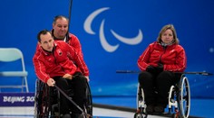Slovenskí curleri na vozíku na paralympijských hrách zdolali Kórejčanov i Kanaďanov a sú druhí