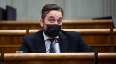 Poslanec Blaha klame o očkovaní, reaguje ministerstvo. Jeho tvrdenia vyvracajú odborníci