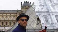 Pyramída v Louvri zmizla