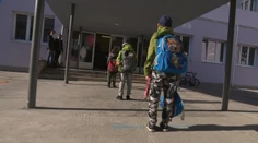 Vrátia sa žiaci druhého stupňa a stredoškoláci do škôl? Každá župa má na to iný názor