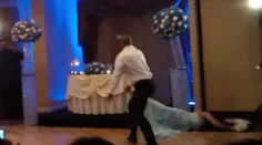 Najhorší svadobný tanec? Ženích kopol nevestu do hlavy