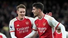 Premier League: Favoriti nezaváhali. Boj o titul je aj naďalej extrémne tesný